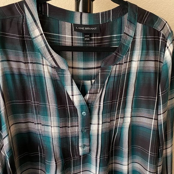Lane Bryant, Plaid Oversized Long Sleeve Button Down, Size 22/24 - Picture 2 of 8